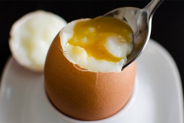 Có nên ăn trứng sống?