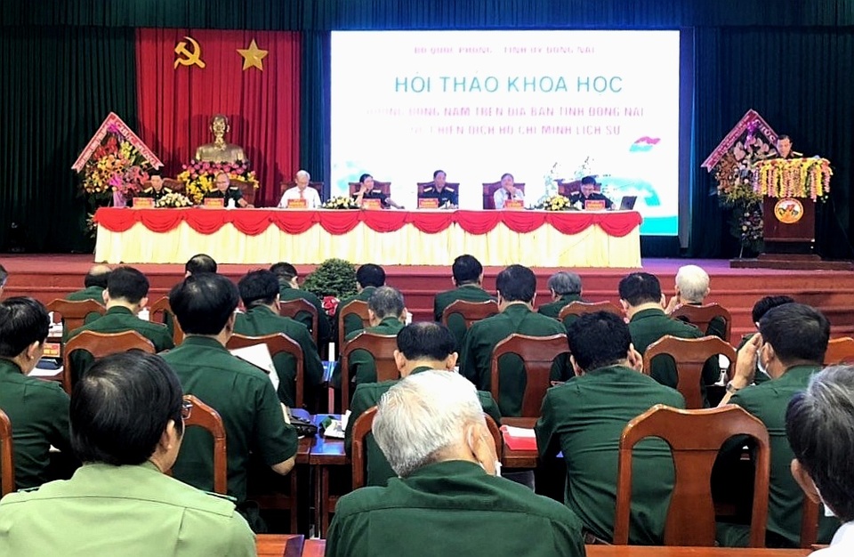 Hướng Đông Nam - Cánh quân đầu tiên đánh vào Dinh Độc Lập ngày 30/4/1975 - 2 Hướng Đông Nam - Cánh quân đầu tiên đánh vào Dinh Độc Lập ngày 30/4/1975 - 2