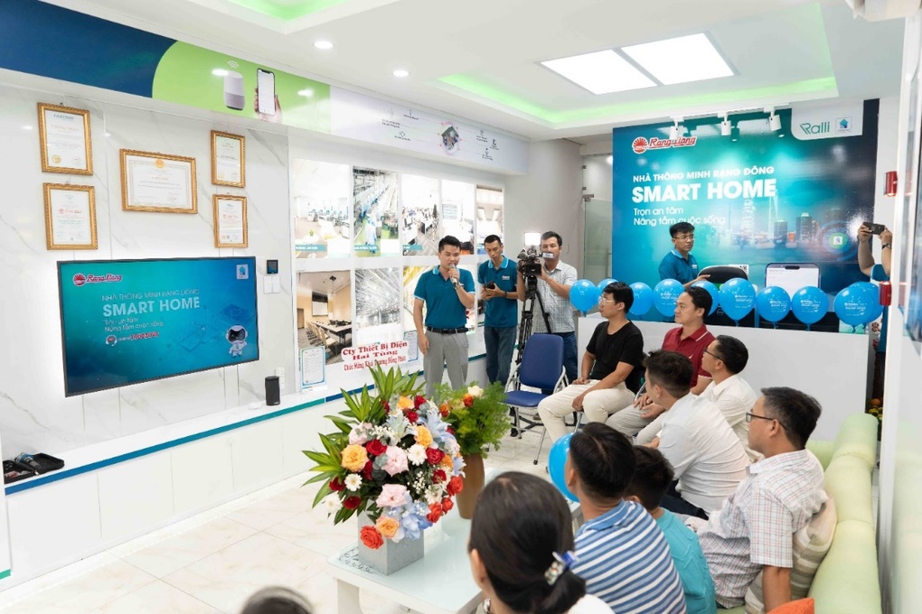 Trải nghiệm showroom Nhà thông minh Rạng Đông - 4 Trải nghiệm showroom Nhà thông minh Rạng Đông - 4