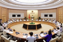 Thủ tướng trình cơ cấu Chính phủ, giảm một Phó Thủ tướng