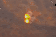 Xe tăng Ukraine nổ tung trong trận tập kích của tên lửa Nga