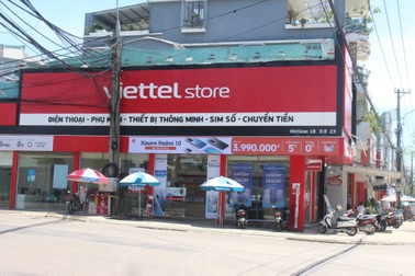 Bắt thanh niên cầm dao xông vào cửa hàng điện thoại cướp 90 triệu đồng