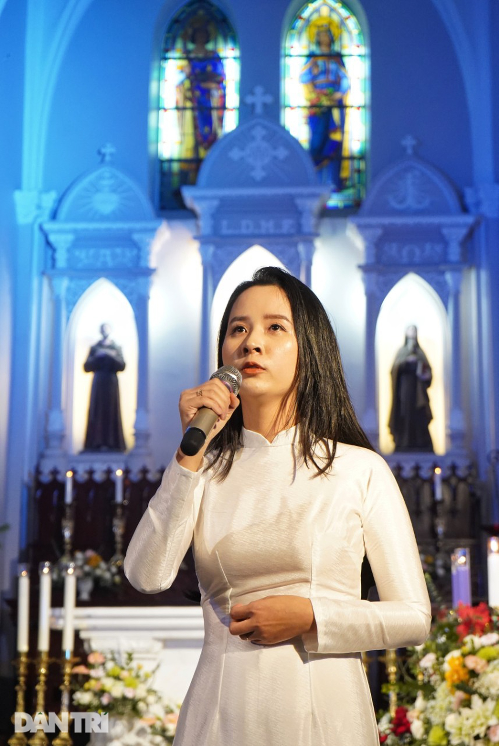 Đêm Giáng sinh đặc biệt chưa từng thấy giữa mùa dịch Covid-19 ở Hà Nội - 14 Đêm Giáng sinh đặc biệt chưa từng thấy giữa mùa dịch Covid-19 ở Hà Nội - 14