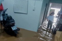 Nước sông Buông dâng cao, gần 1.500 học sinh ở Đồng Nai nghỉ học