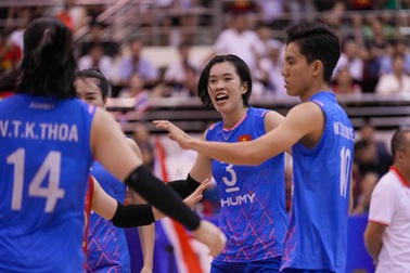 Hai VĐV bóng chuyền nữ Việt Nam nhận vinh dự đặc biệt trước giải thế giới