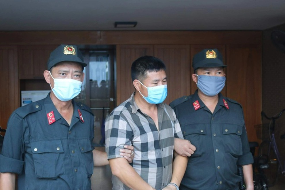 Khởi tố nhiều bị can trong vụ đánh bạc trăm tỷ chấn động Quảng Trị - 1 Khởi tố nhiều bị can trong vụ đánh bạc trăm tỷ chấn động Quảng Trị - 1