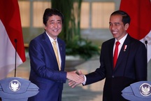 Thủ tướng Nhật Bản ủng hộ giải quyết hòa bình tranh chấp Biển Đông