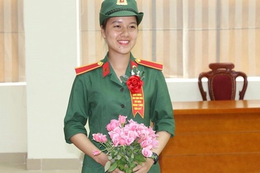 Nữ thủ khoa xinh đẹp mê áo blouse trắng và kỷ luật “thép”