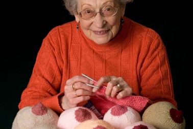 Những đôi “gò bồng đảo” bằng len