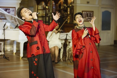 Tùng Dương cháy hết mình trong show diễn thời trang