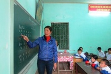 “Mỗi lần nhìn học trò, tôi tự nhủ mình không được gục ngã”