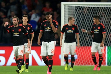 Premier League đứng trước nguy cơ mất một suất dự Champions League