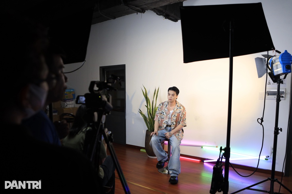 Rapper Negav gây sốt: Cậu ấm ở nhà thuê, được Trường Giang nâng đỡ - 10