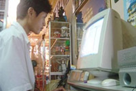 Kiểm tra toàn bộ dữ liệu trên máy vi tính của Trí 