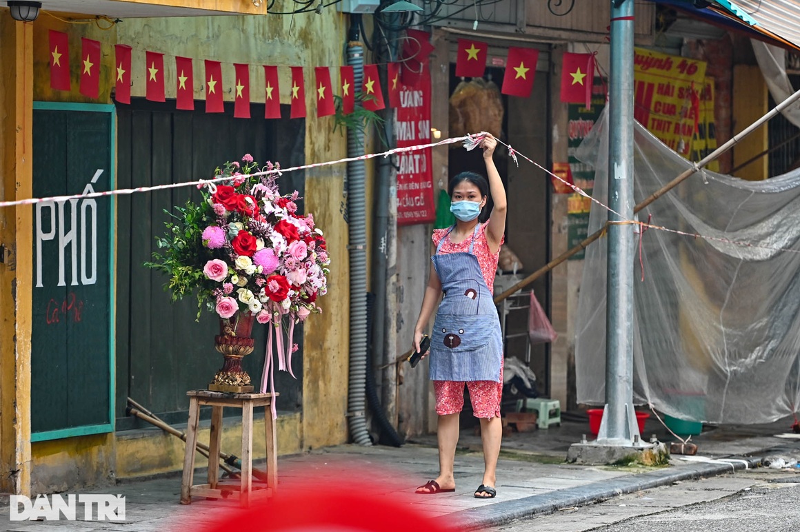 Độc lạ cách bán hàng mùa dịch chưa từng có tại khu chợ nhà giàu Hà Nội - 8 Độc lạ cách bán hàng mùa dịch chưa từng có tại khu chợ nhà giàu Hà Nội - 8