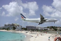 Những đường băng sân bay gây "thót tim" trên thế giới