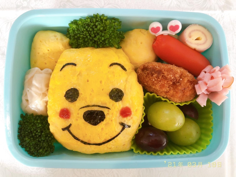 Tuyệt phẩm cơm bento đẹp không nỡ ăn của mẹ Việt ở Nhật làm cho con trai - 7 Tuyệt phẩm cơm bento đẹp không nỡ ăn của mẹ Việt ở Nhật làm cho con trai - 7