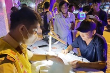 Tài xế vi phạm nồng độ cồn kịch khung than "kiếm đâu 7 triệu đóng phạt"