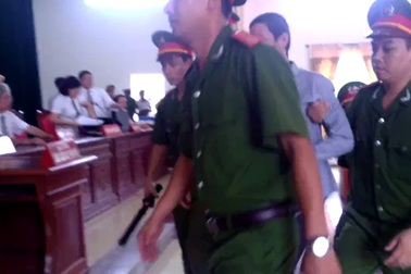 Clip  phiên xử bị cáo Nguyễn Trọng Tường