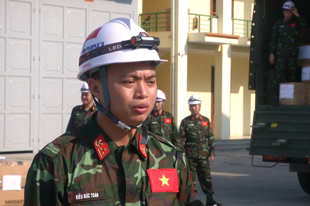Thượng úy quân đội tạm hoãn đám cưới để sang Thổ Nhĩ Kỳ cứu nạn - 8 Thượng úy quân đội tạm hoãn đám cưới để sang Thổ Nhĩ Kỳ cứu nạn - 8