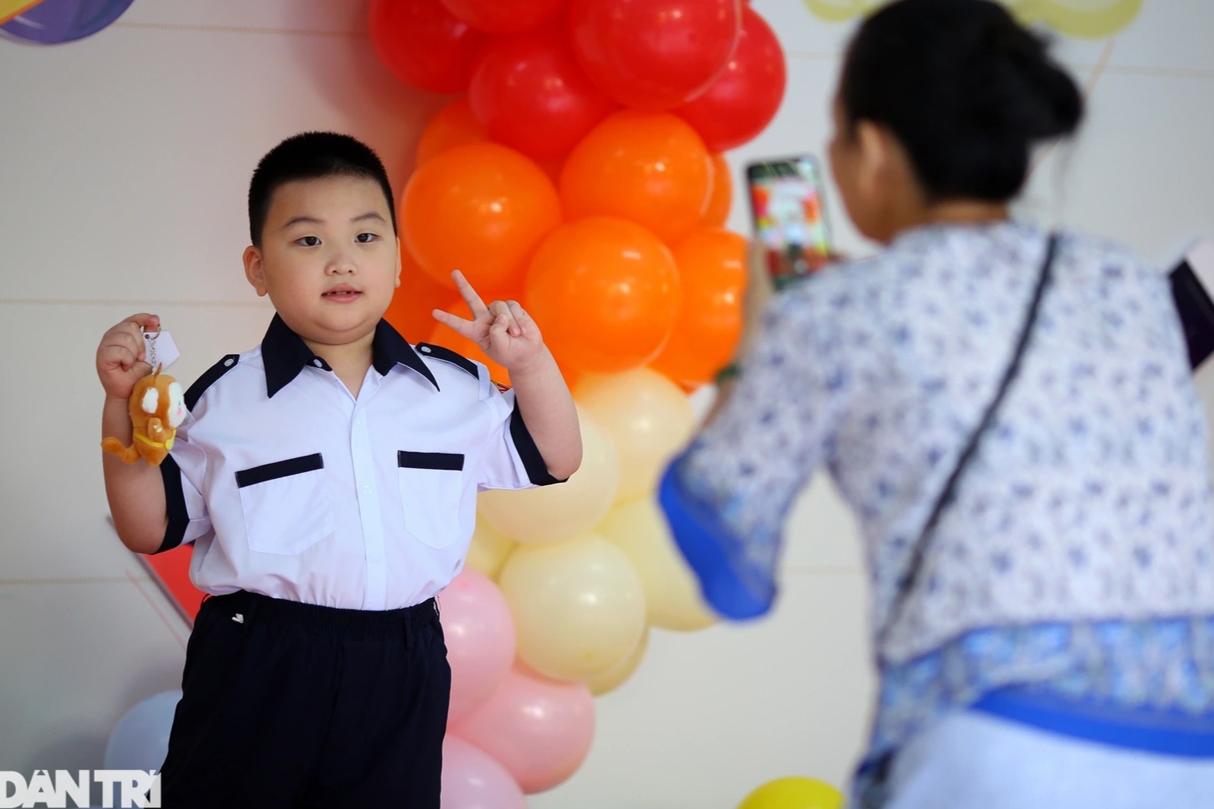 Kota Ho Chi Minh menutup pendaftaran kelas satu lebih awal, orang tua harus memperhatikan - 1 TPHCM chốt tuyển sinh các lớp đầu cấp sớm, phụ huynh cần lưu ý - 1