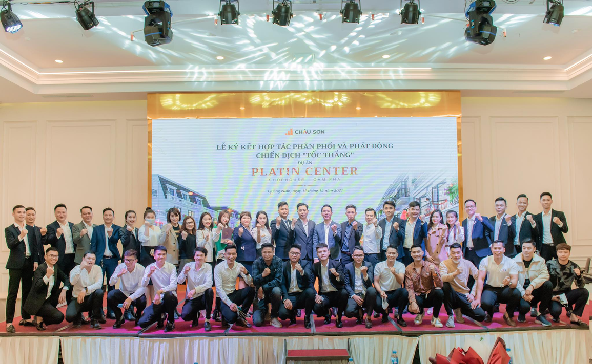 Địa ốc Châu Sơn ký kết với 3 đại lý phân phối Platin Center Shophouse Cẩm Phả - 4 Địa ốc Châu Sơn ký kết với 3 đại lý phân phối Platin Center Shophouse Cẩm Phả - 4