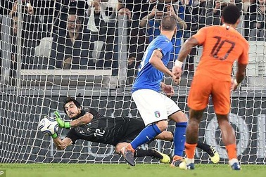 Hà Lan và Italia bất phân thắng bại tại Juventus Arena