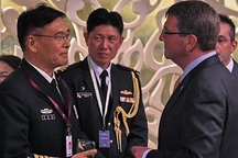 Trung Quốc ngang ngược bác bỏ yêu cầu ngừng cải tạo Biển Đông