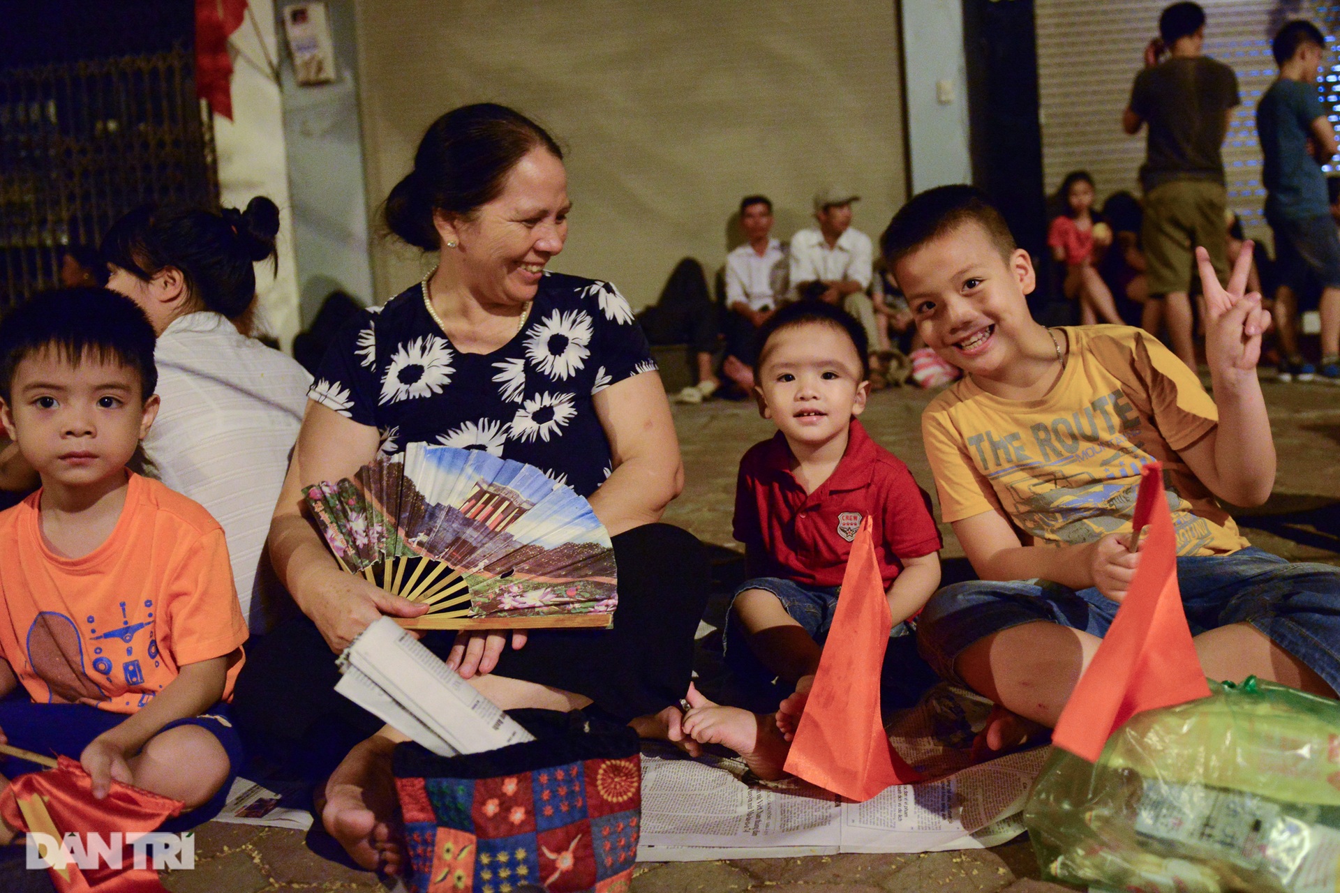 Ngắm Lễ diễu binh hùng tráng, rộn ràng đường phố Thủ đô dịp Quốc khánh 2015 - 40