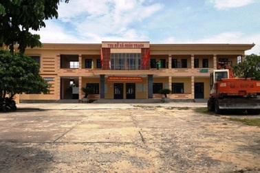 Chủ tịch xã bị người tiền nhiệm đánh bị thương